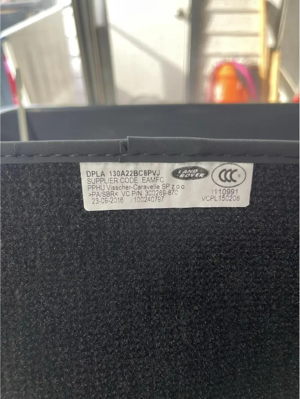 Genuine OEM Land Rover 4Pc Gray Carpet Floor Mat Set Factory New 300269-870 - Picture 4 of 11